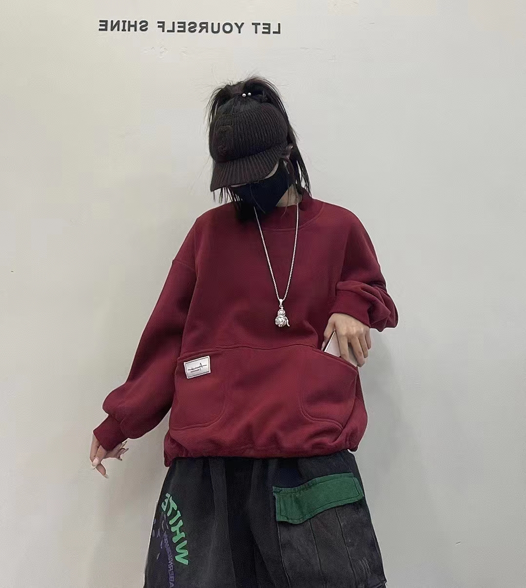 新款韩版加绒宽松下摆抽绳口袋贴标半高圆领棉卫衣女8061