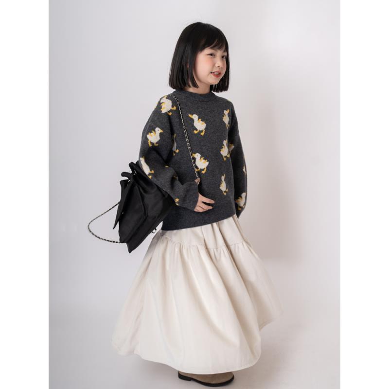 【100羊毛】秋冬女童圆领加厚深色系可爱小鸭子图案儿童纯羊毛衫