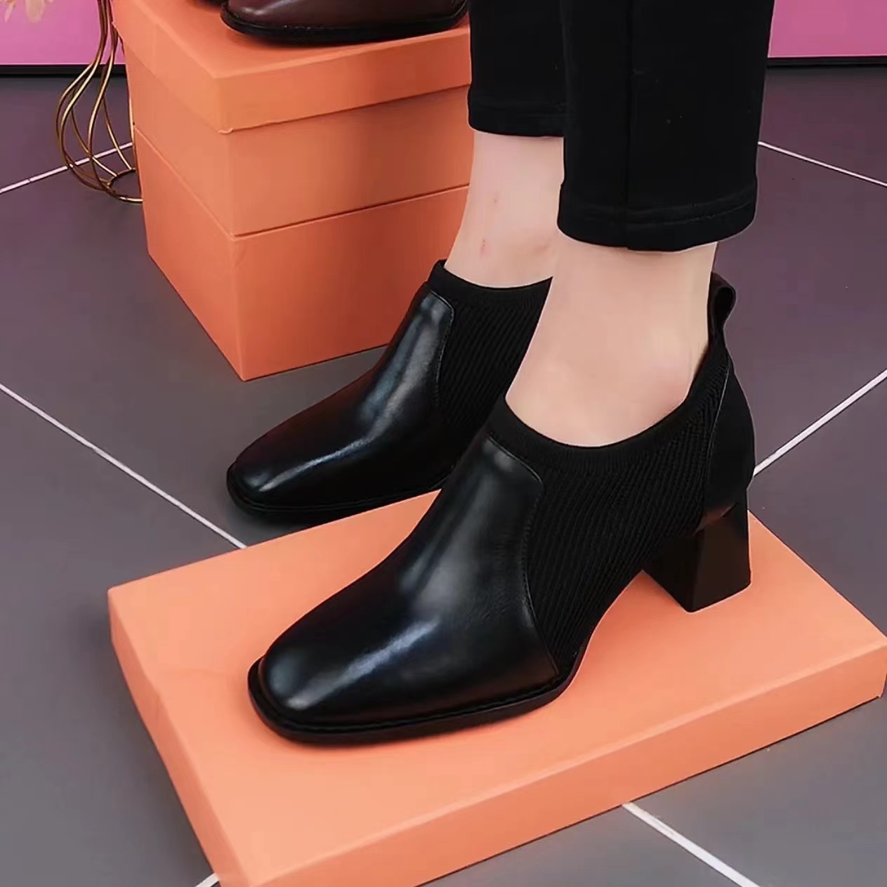 百搭气质秋季时尚黑色中跟鞋春秋鞋跟 舒适方头粗跟深口单鞋