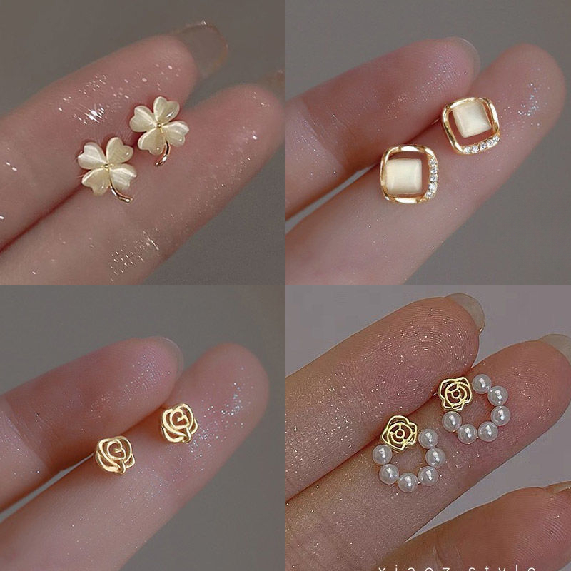 铜合金耳饰 四叶草耳钉女小众设计新洋气爆款轻奢高级感耳环耳饰