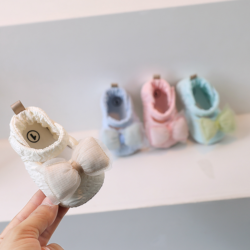 春夏新生婴儿0-1岁女宝宝百天周岁公主风软底地板鞋不掉跟步前鞋8