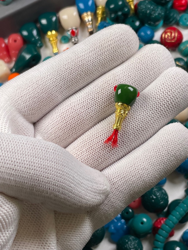 雪巴琉璃菜籽绿分体小三通10mm左右搭配小串手工吊坠挂件项链