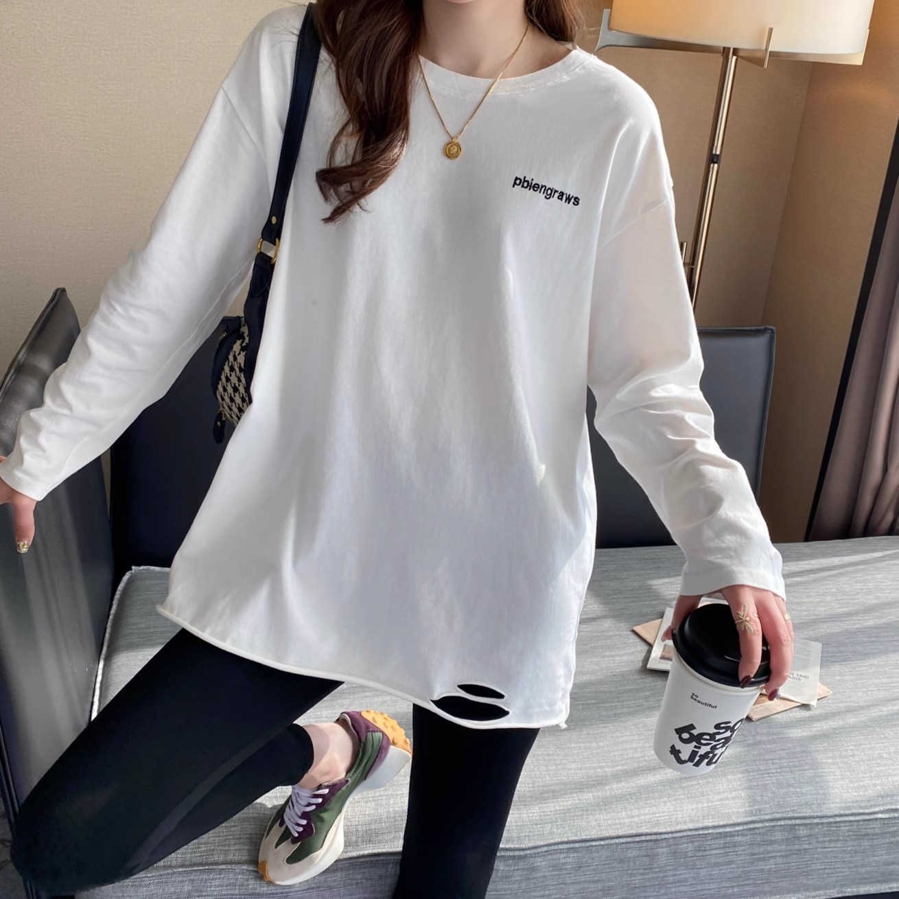 白色长袖t恤女中长款打底衫内搭2025年新款破洞卫衣宽松百搭上衣