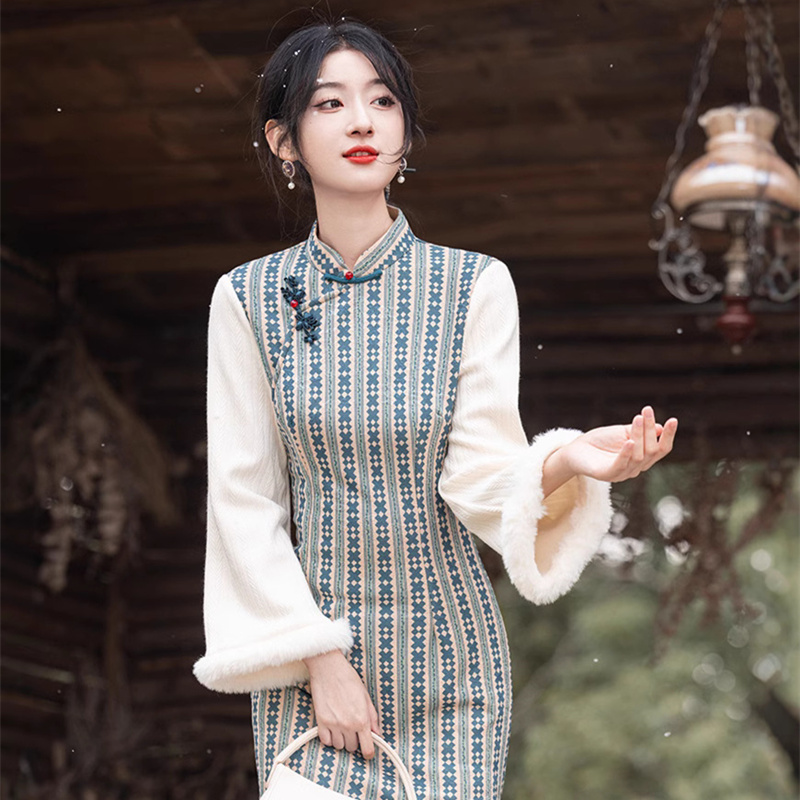 条纹旗袍2025新款冬季长袖复古民国优雅气质文艺改良连衣裙女长款