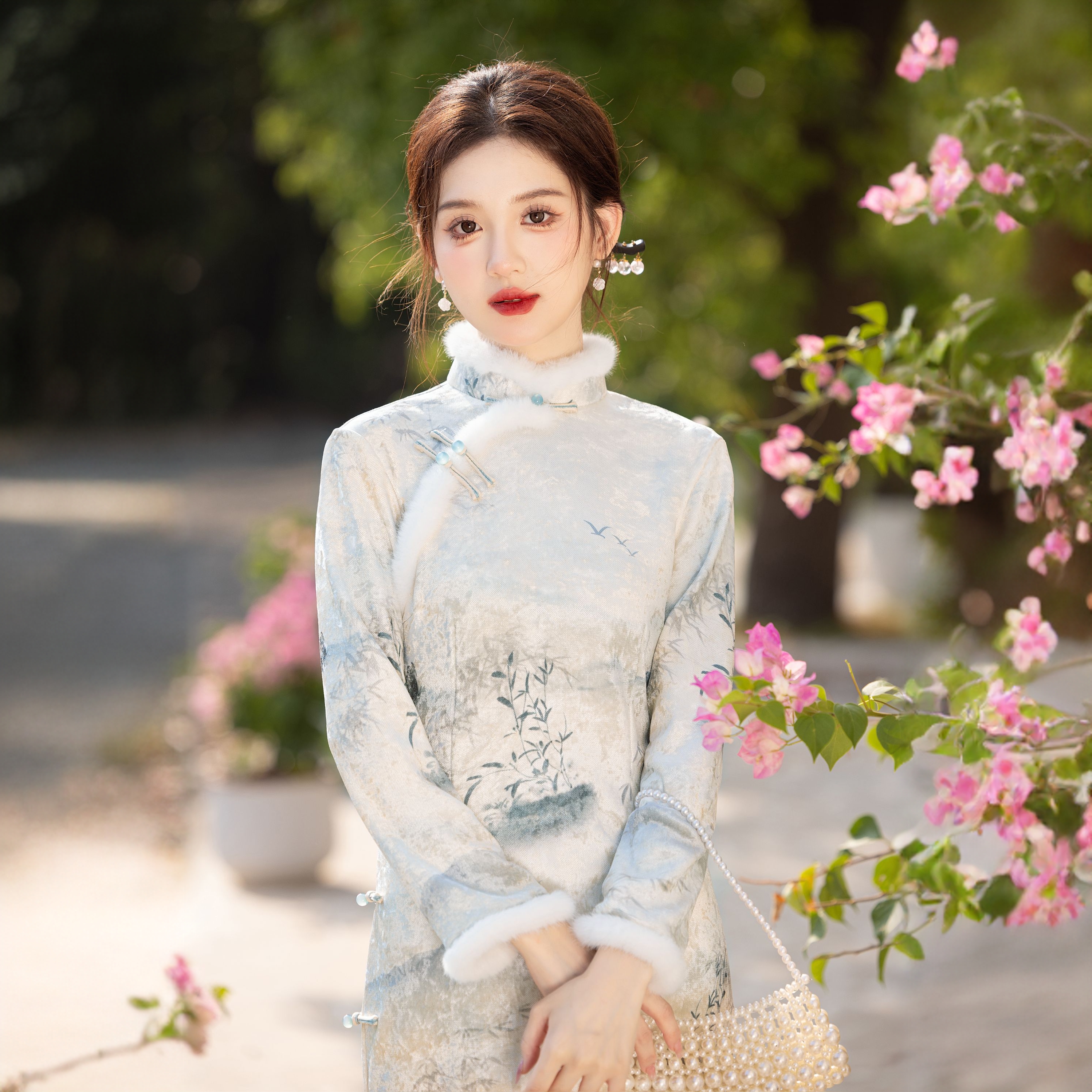 冬季旗袍2025年新款新中式年轻款长袖加绒保暖少女日常修身连衣裙