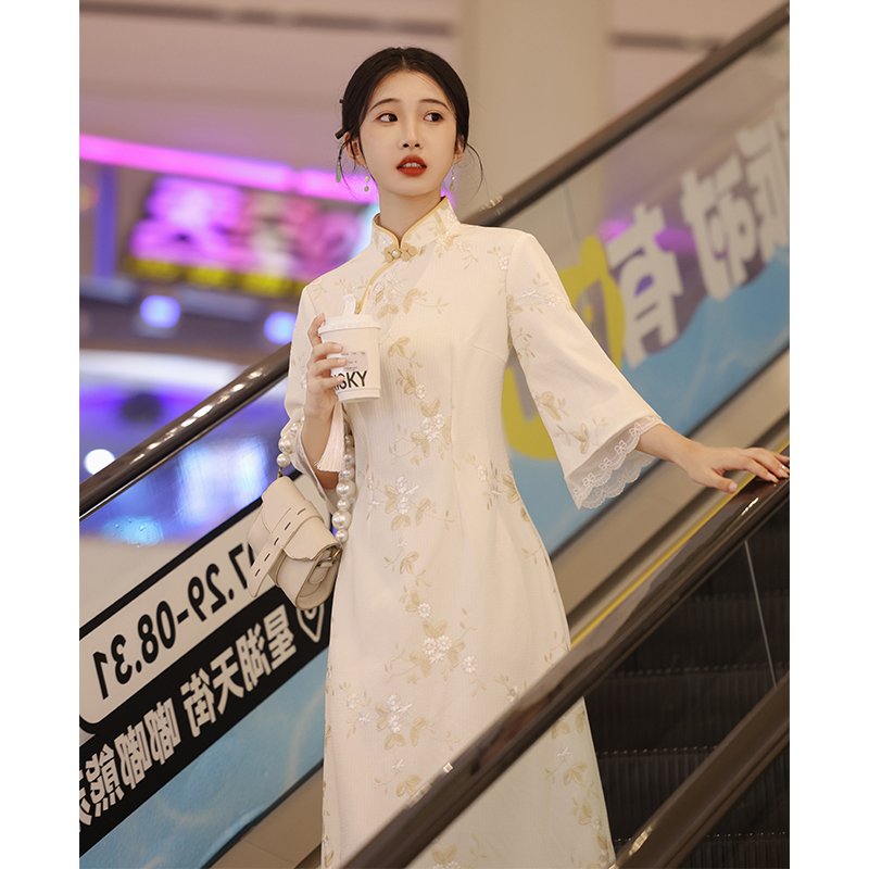 白色改良旗袍2025新款高端气质年轻款新中式高级感复古民国风夏季
