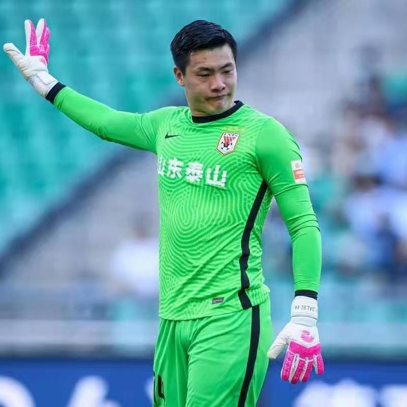 中超龙事达内缝版长管半管指王大雷订制球员版足球门将守门员手套