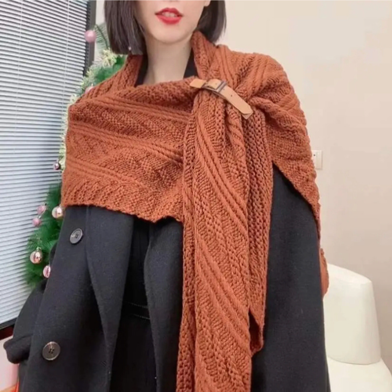 秋冬保暖皮扣披肩开叉加厚高端三角斗篷外搭女士针织围巾毛线围脖