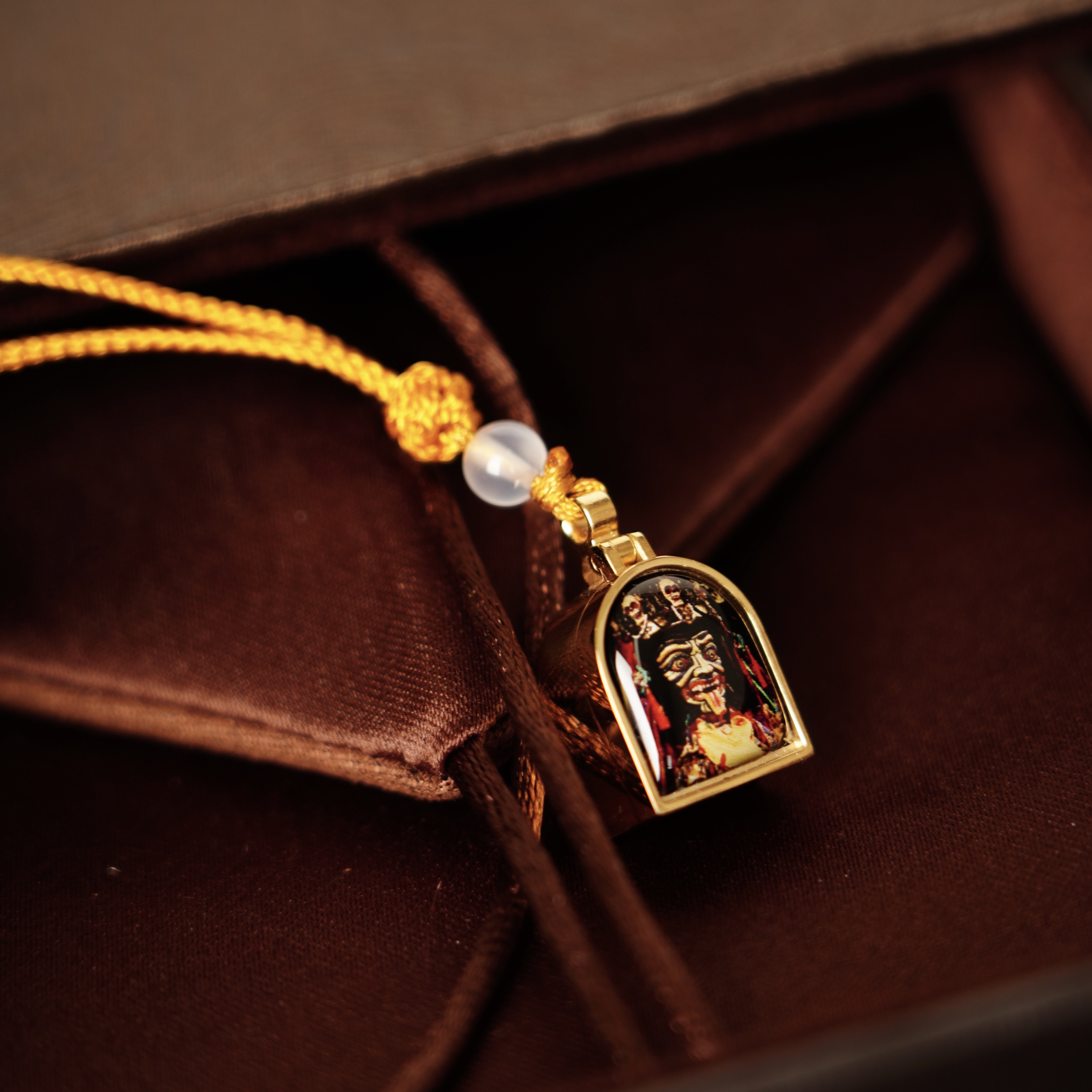 钛钢吊坠 扎基拉姆财神唐卡吊坠双面可打开嘎乌盒