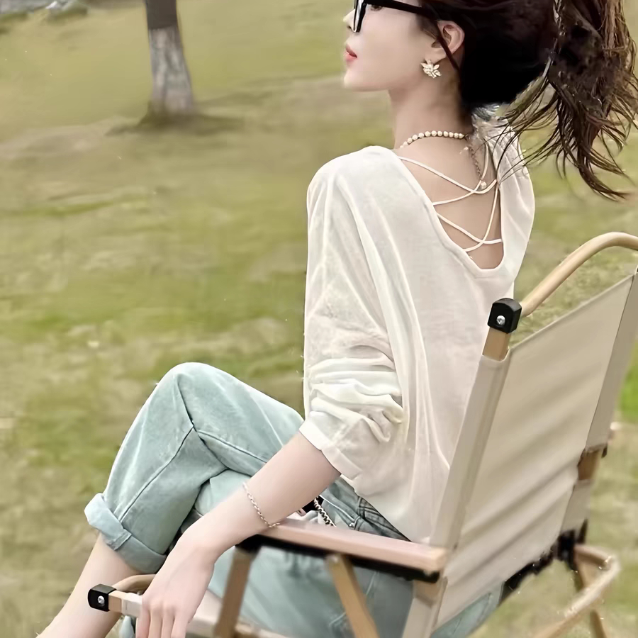 设计感露背长袖防晒衫女夏季2024年新款宽松轻薄透气冰丝罩衫外穿