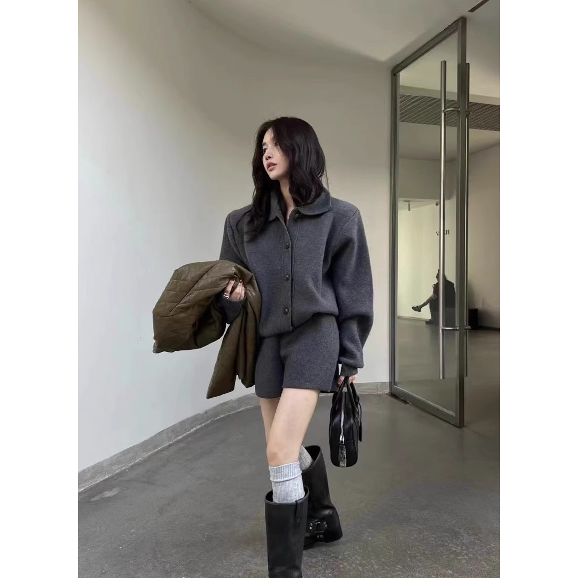 ‘’摩登都市‘’韩女气质高级感Polo领毛衣两件套高腰休闲短裤套装