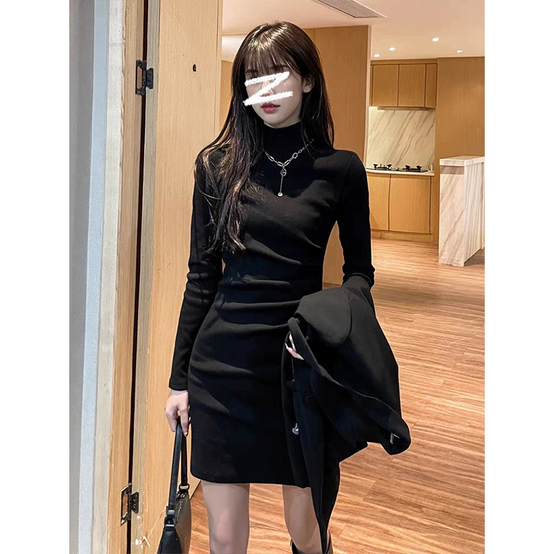 MosesQueen/魔西女王辣妹掐腰高领连衣裙女磨毛保暖显身材包臀裙