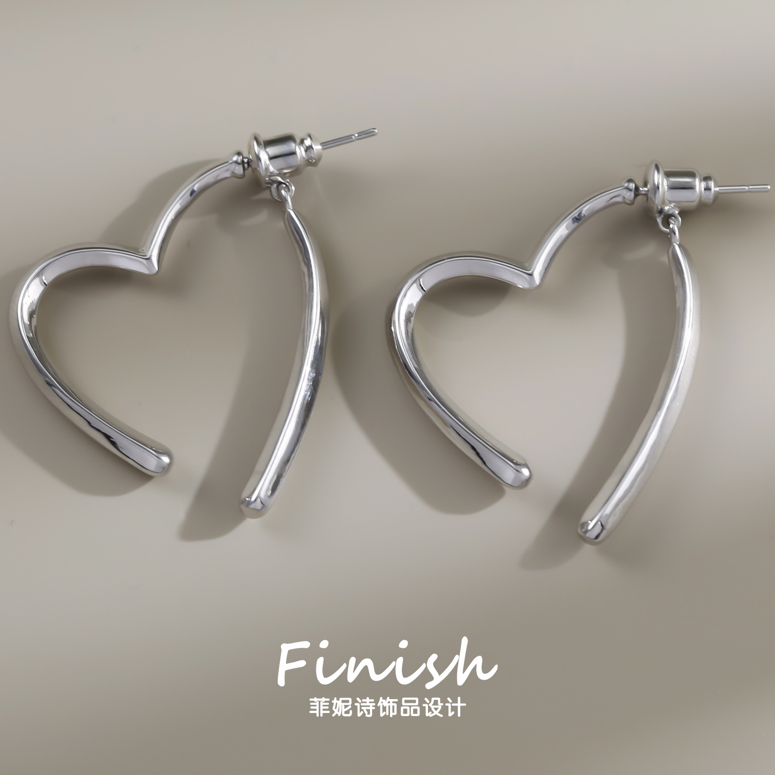 铜合金耳饰 菲妮诗【灵动爱心】不规则爱心交叉耳环925银针耳饰A009