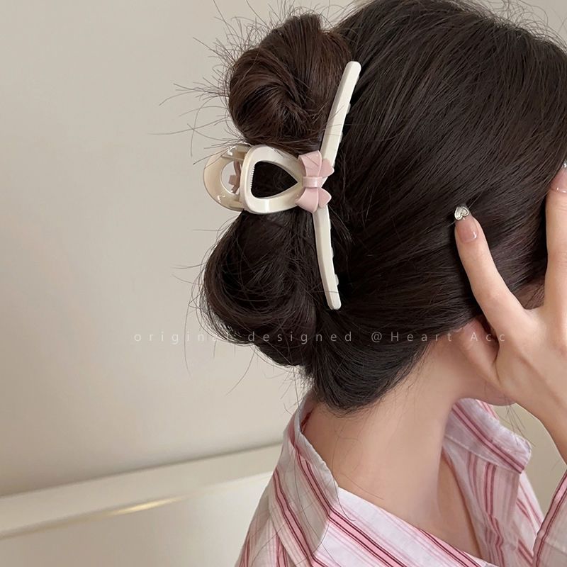 森系少女~三色蝴蝶结抓夹女网红2023年新款鲨鱼夹后脑勺精致头饰