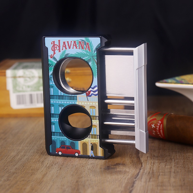 大气有手感雪茄剪四合一不锈钢锋利剪刀雪茄打孔器通针精美礼盒装