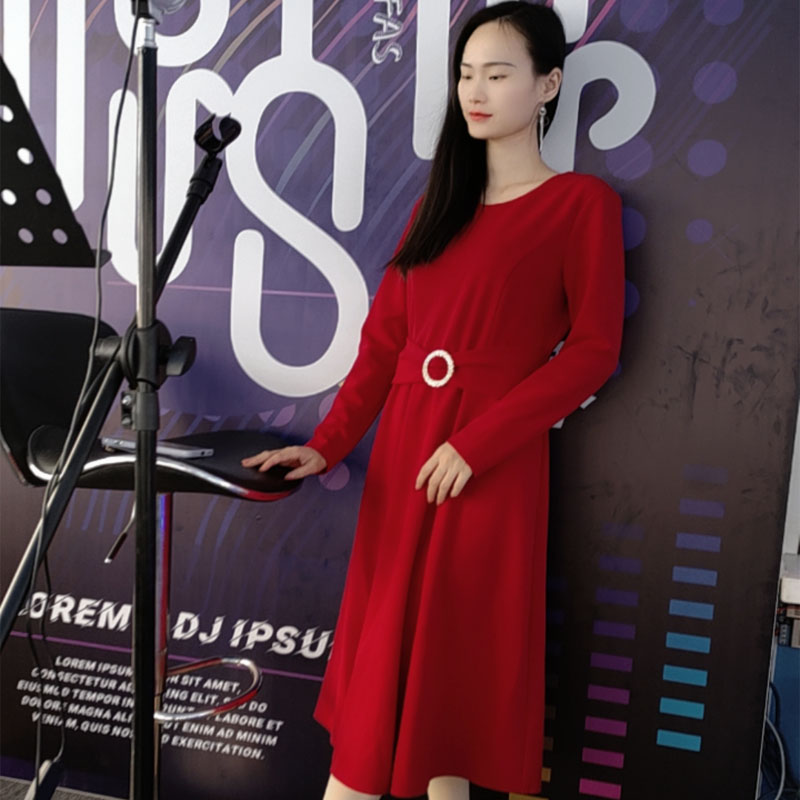 秋冬新款高级感连衣裙舒适显瘦减龄时尚轻奢女神长裙长袖收腰春裙