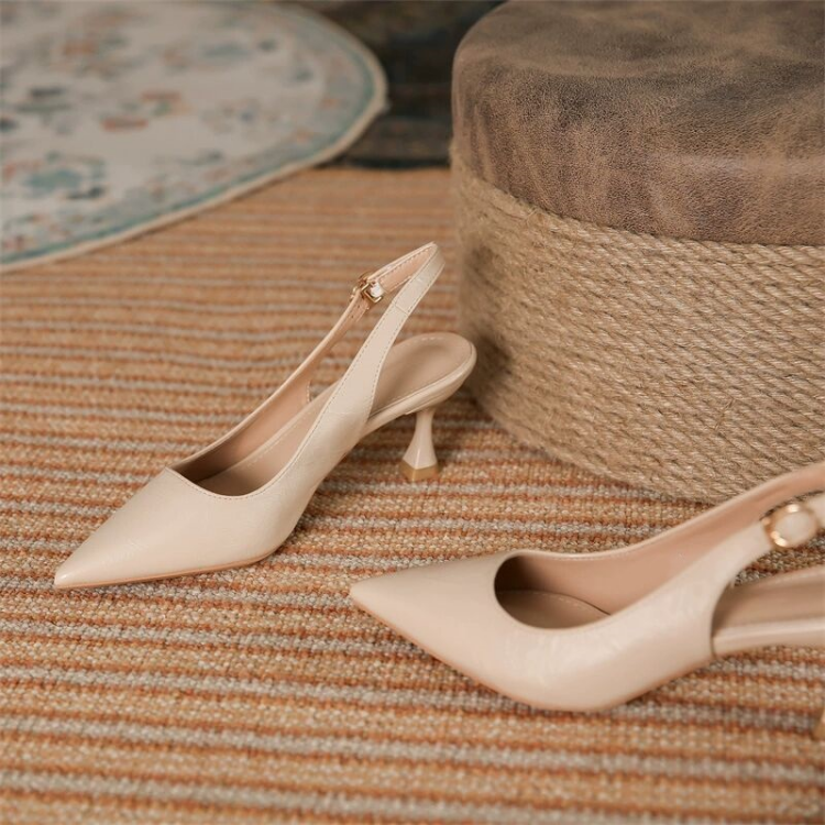 2025春夏季新款百搭后空细跟浅口高跟鞋女气质一字带法式包头凉鞋