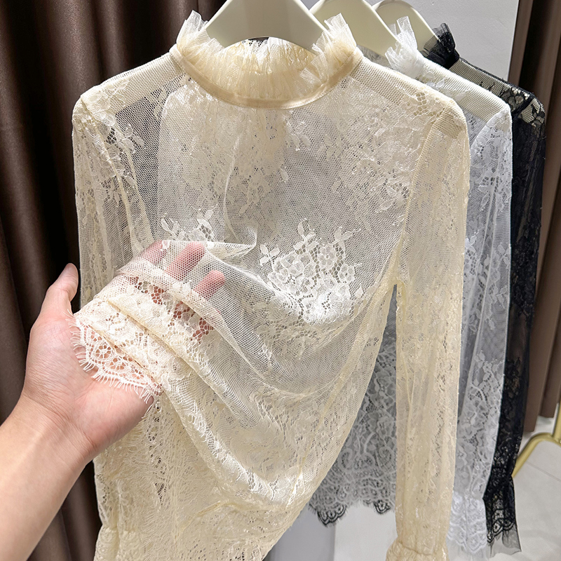 韩版荷叶花边半高领杏色上衣蕾丝提花镂空长袖内搭纽扣设计打底衫