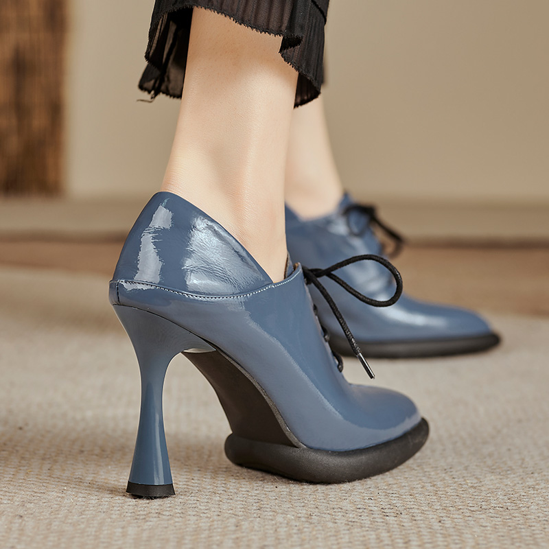 法式高跟鞋女尖头粗跟防水台漆皮显瘦深口单鞋时尚小皮鞋春秋新款