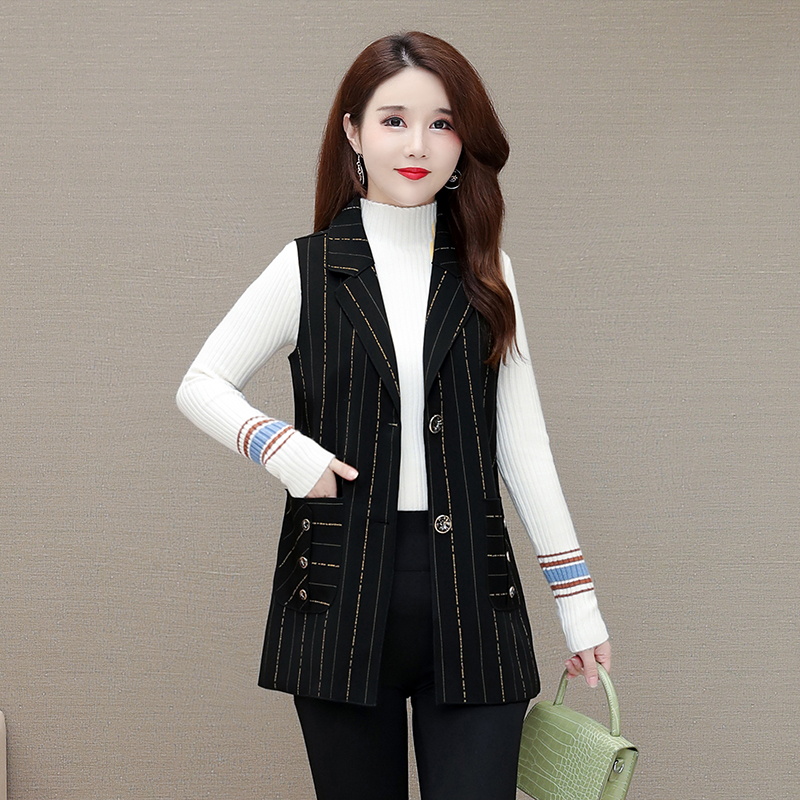 Q马甲女春秋季外穿2025新款妈妈装短款百搭洋气背心大码妈妈外套