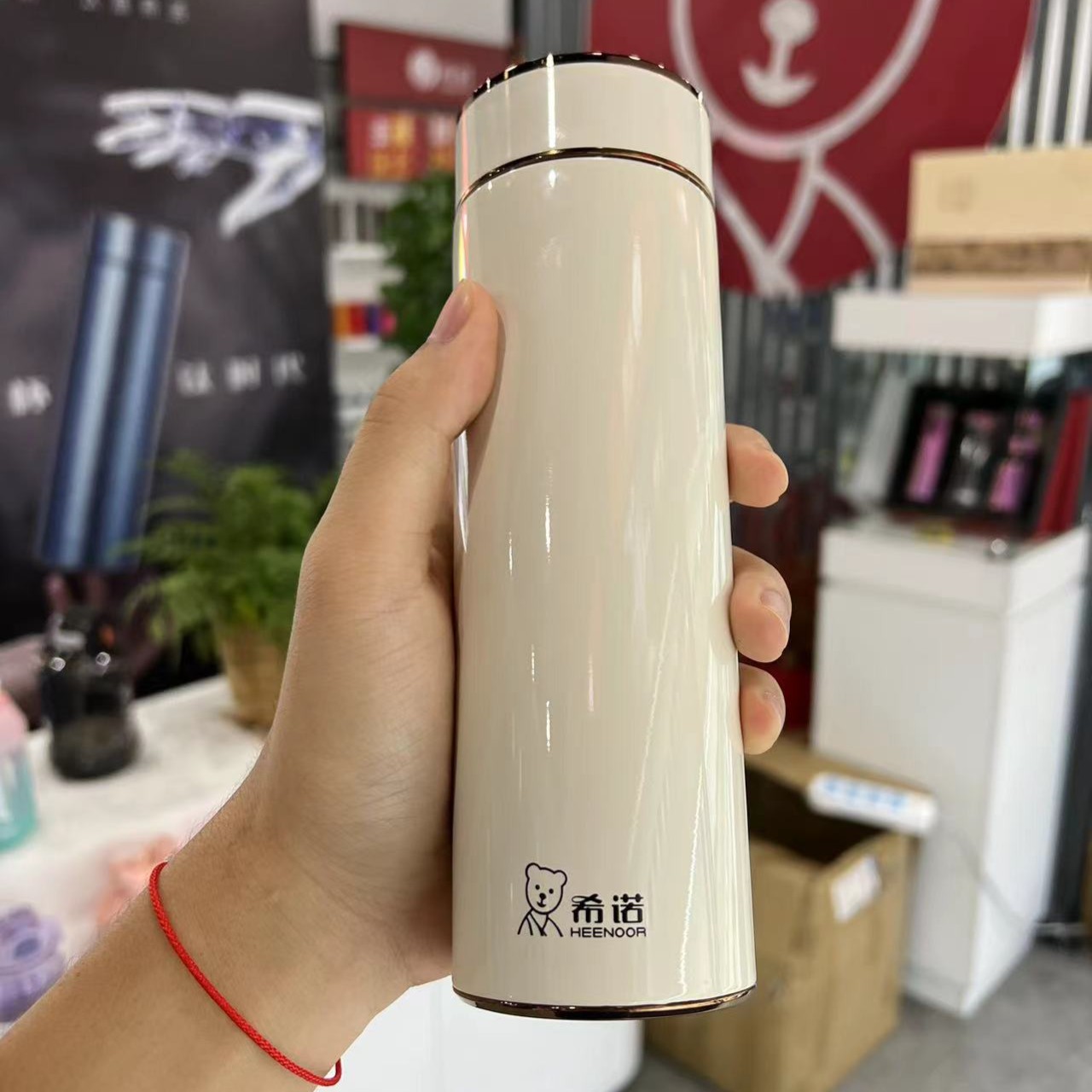 希诺真空保温杯气质小熊杯女士创意简约水杯送礼自用5658
