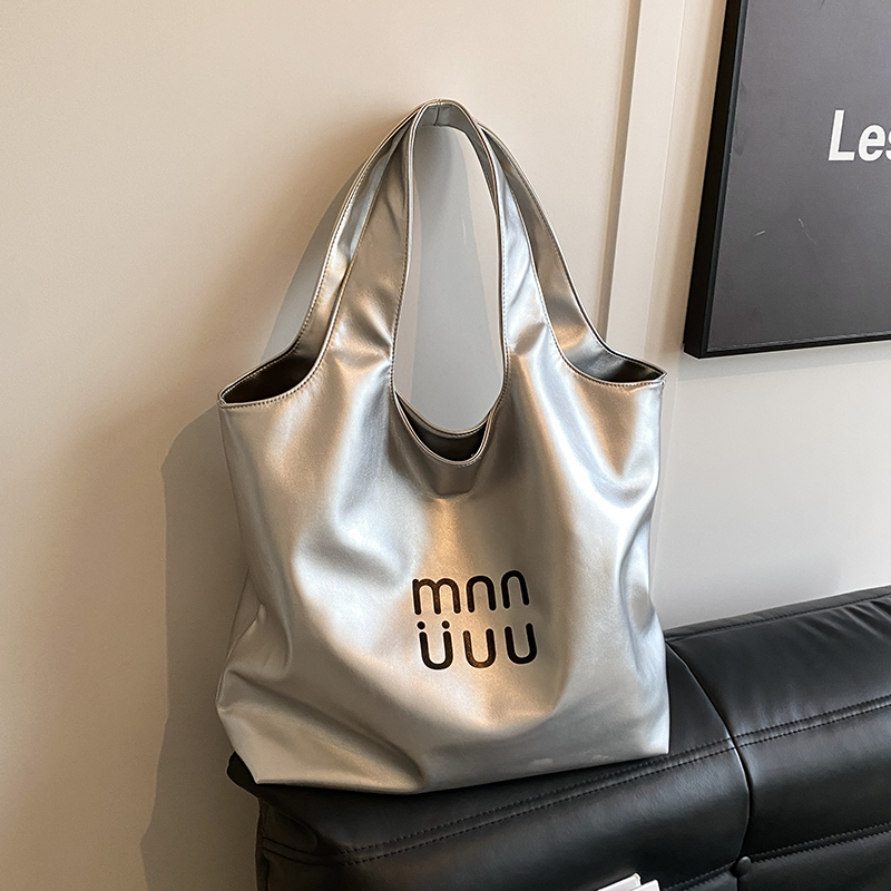 休闲大容量包包女包时尚通勤单肩包大学生上课包托特手提包水桶包