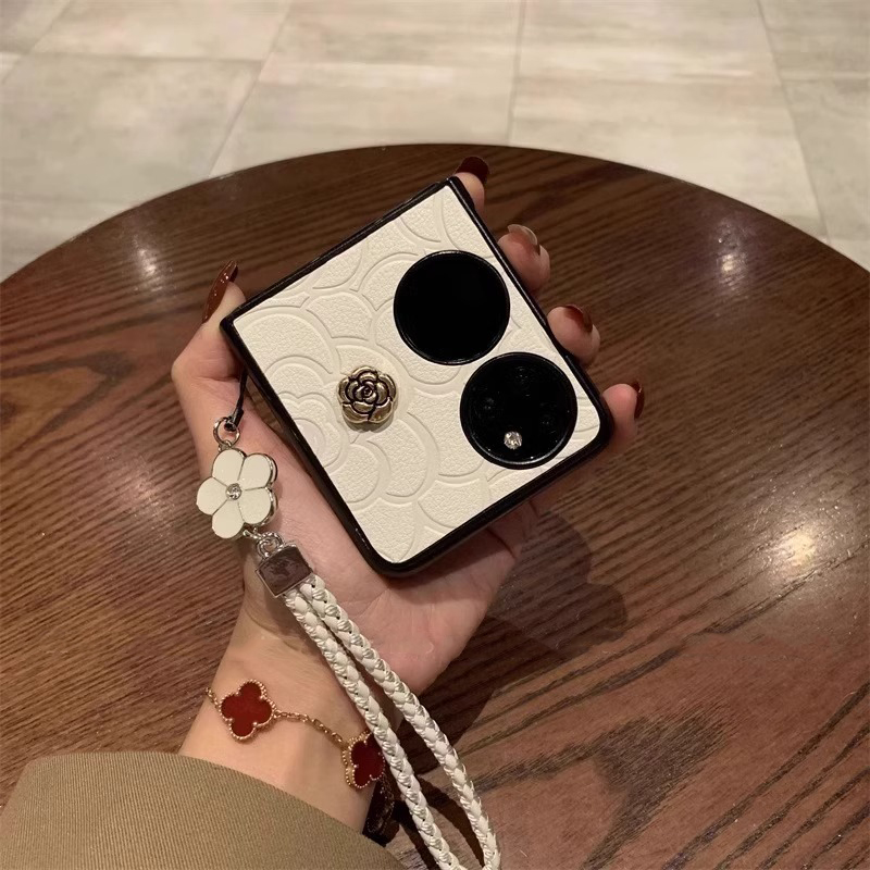 适用华为pocket2手机壳山茶花P50Pocket奢华新款挂绳高级感女款