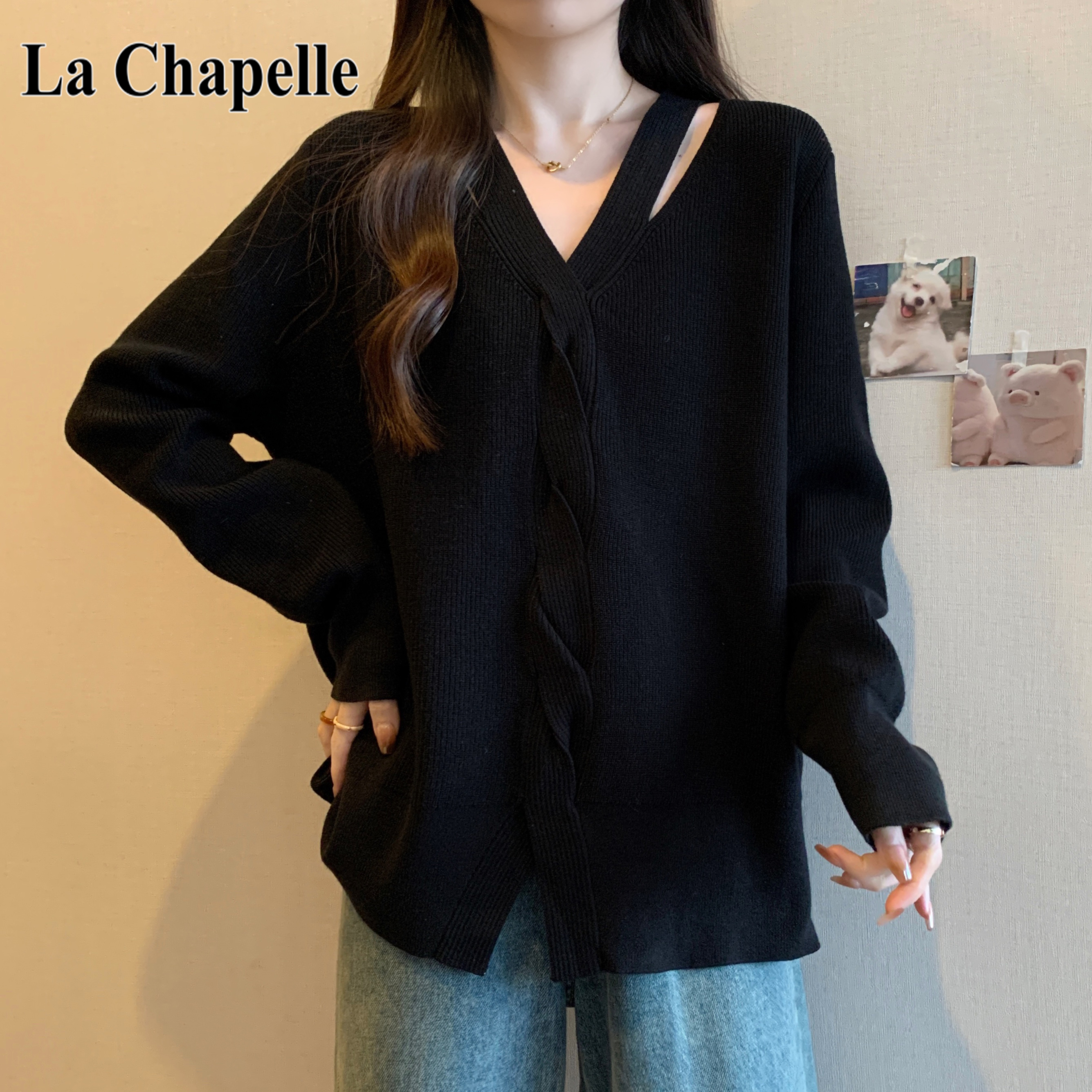 拉夏贝尔大码设计感交叉V领针织衫女秋冬胖MM宽松显瘦麻花毛衣