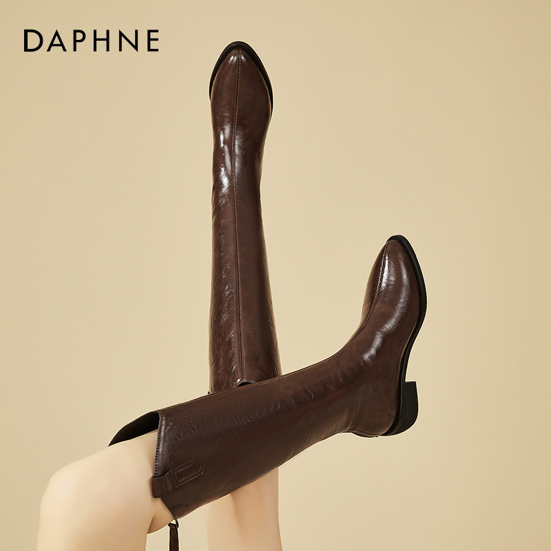 达芙妮尖头粗跟长靴女2025新款冬季高跟长筒靴加绒保暖高筒骑士靴