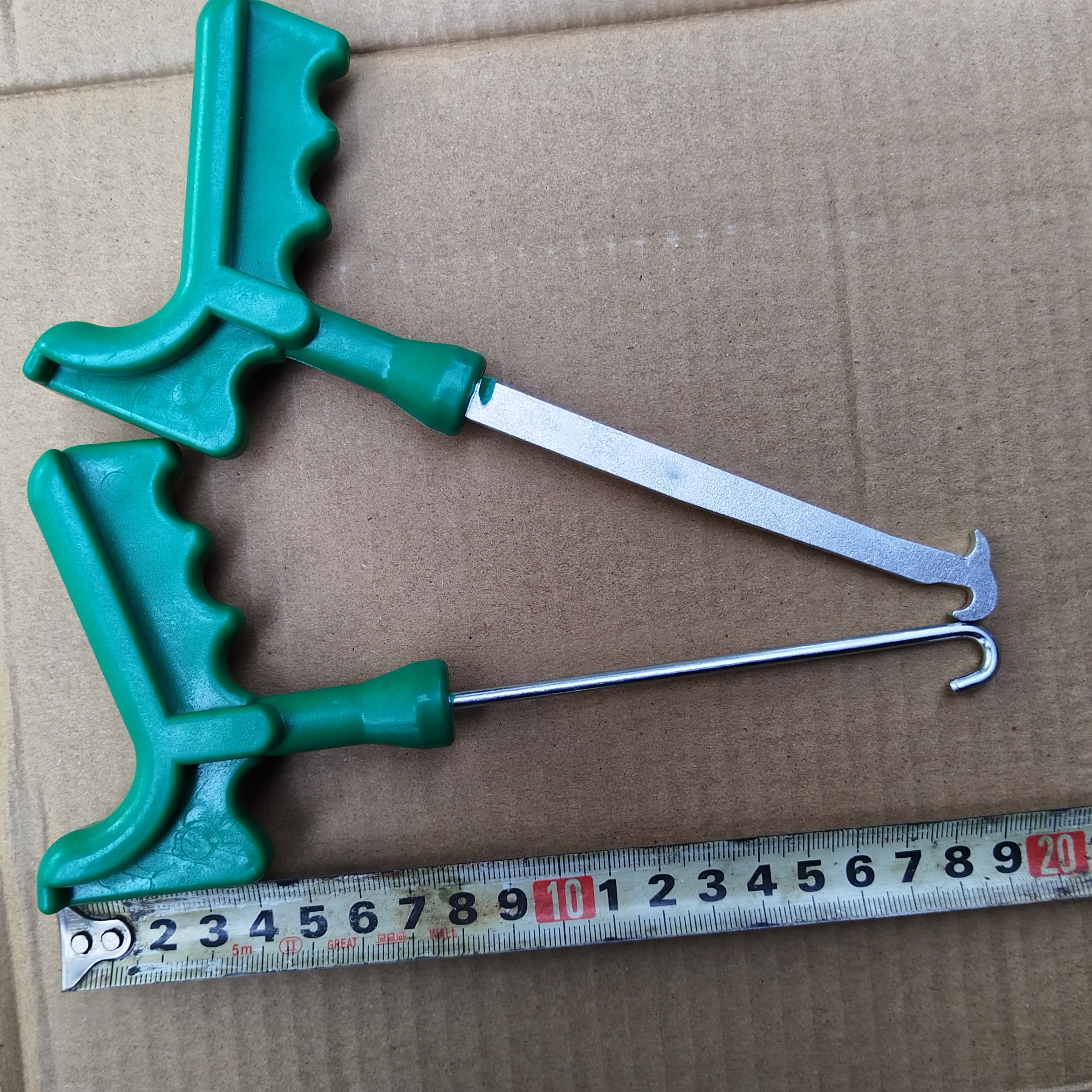 电动车弹簧安装，脚撑安装弹簧工具，电动车摩托维修工具。