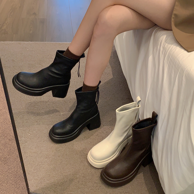 贾不假短靴女2025春季新款百搭复古小个子超火流行气质高跟瘦瘦靴