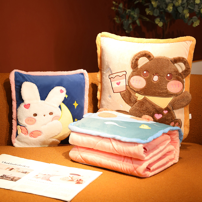 卡通动物汽车抱枕被子两用加绒加厚办公室午睡毯沙发女生睡觉神器