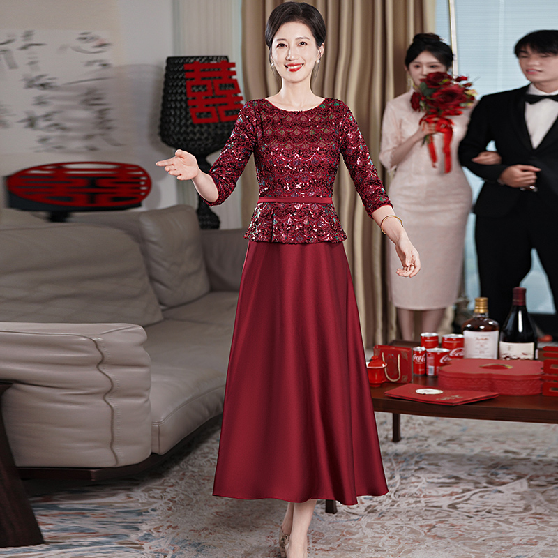 酒红色喜婆婆礼服2025年高端礼服婚礼服装高贵婚庆礼服结婚气质
