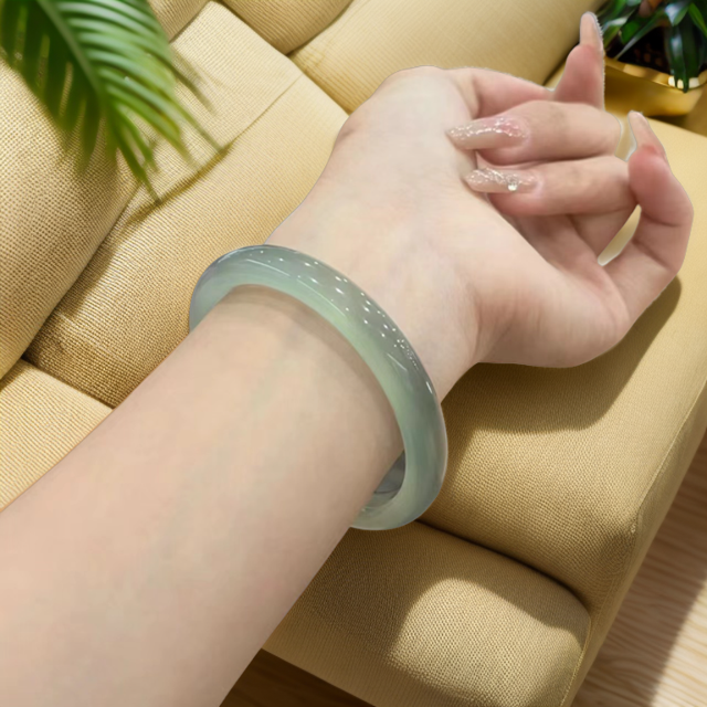 天然高品冰透油青玛瑙玉镯高档正品冰底晴水玉髓手镯子多样性发一