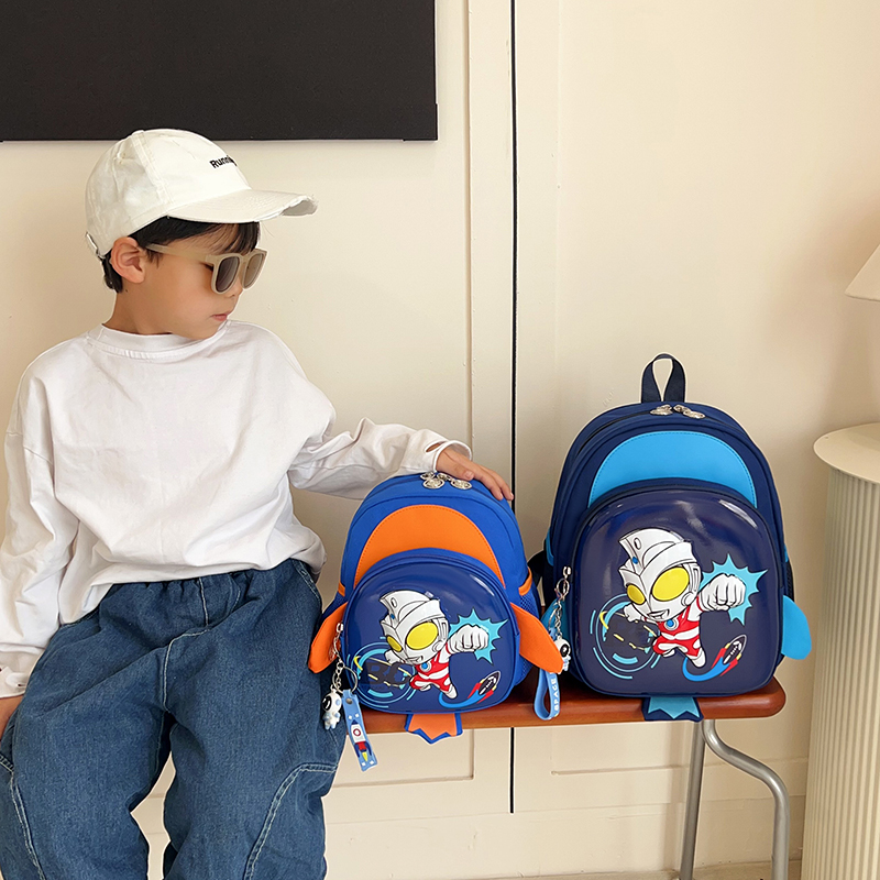 幼儿园小中大班奥特曼书包1-3-5岁男童帅气书包超轻便减负防走丢2