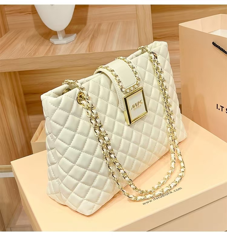 香港真皮托特包女2025新款秋冬高级感菱格链条包大容量通勤单肩包