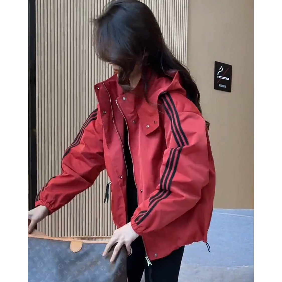 休闲百搭工装外套女短款春秋季连帽冲锋衣韩版宽松夹克棒球服上衣