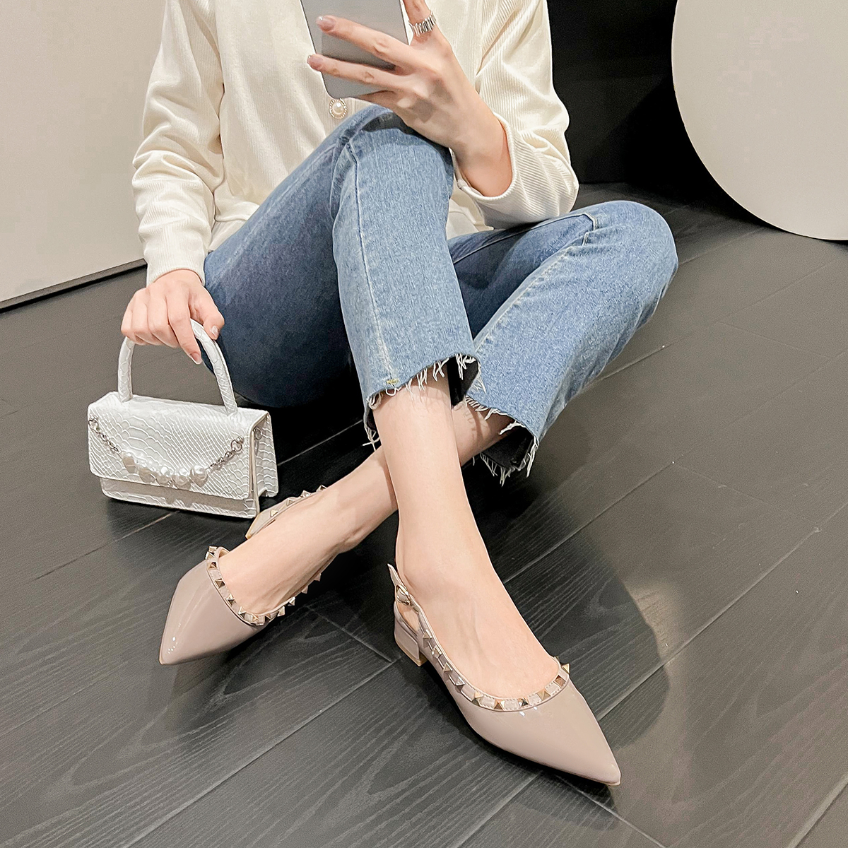 粗跟款~2025高品质网红尖头粗跟凉鞋百搭连衣裙女一字带新款包头