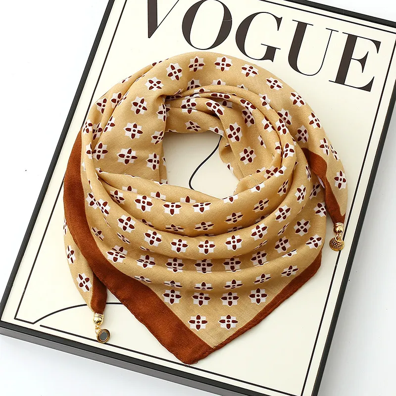 2025春款时尚百搭磁吸扣三角巾棉围巾女春秋冬洋气围脖气质百搭