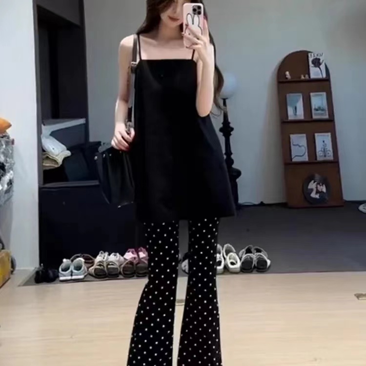 法式甜美气质宽松吊带背心女夏季2024新款外穿无袖高级感露肩上衣