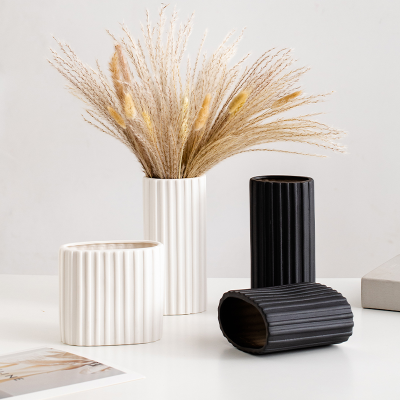 北欧简约创意白色竖条纹陶瓷花瓶客厅桌面插花摆件干花鲜花装饰品