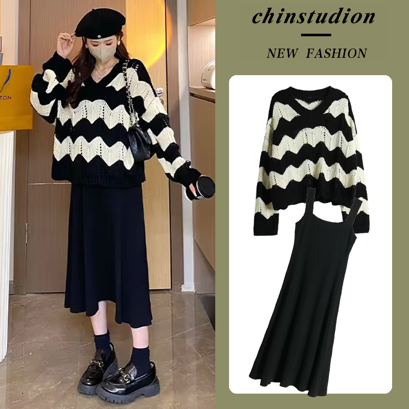 孕妇装春装新款2025条纹镂空撞色毛衣+A字吊带洋气时尚孕妇连衣裙