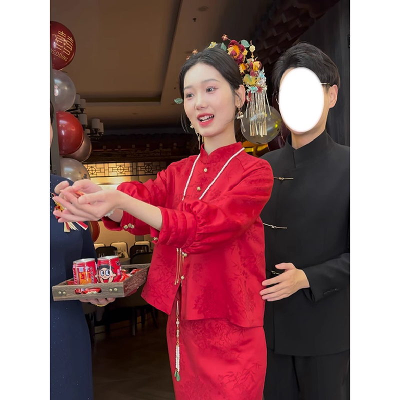 新中式国风红色套装女2024秋季新款今年流行漂亮订婚敬酒服两件套