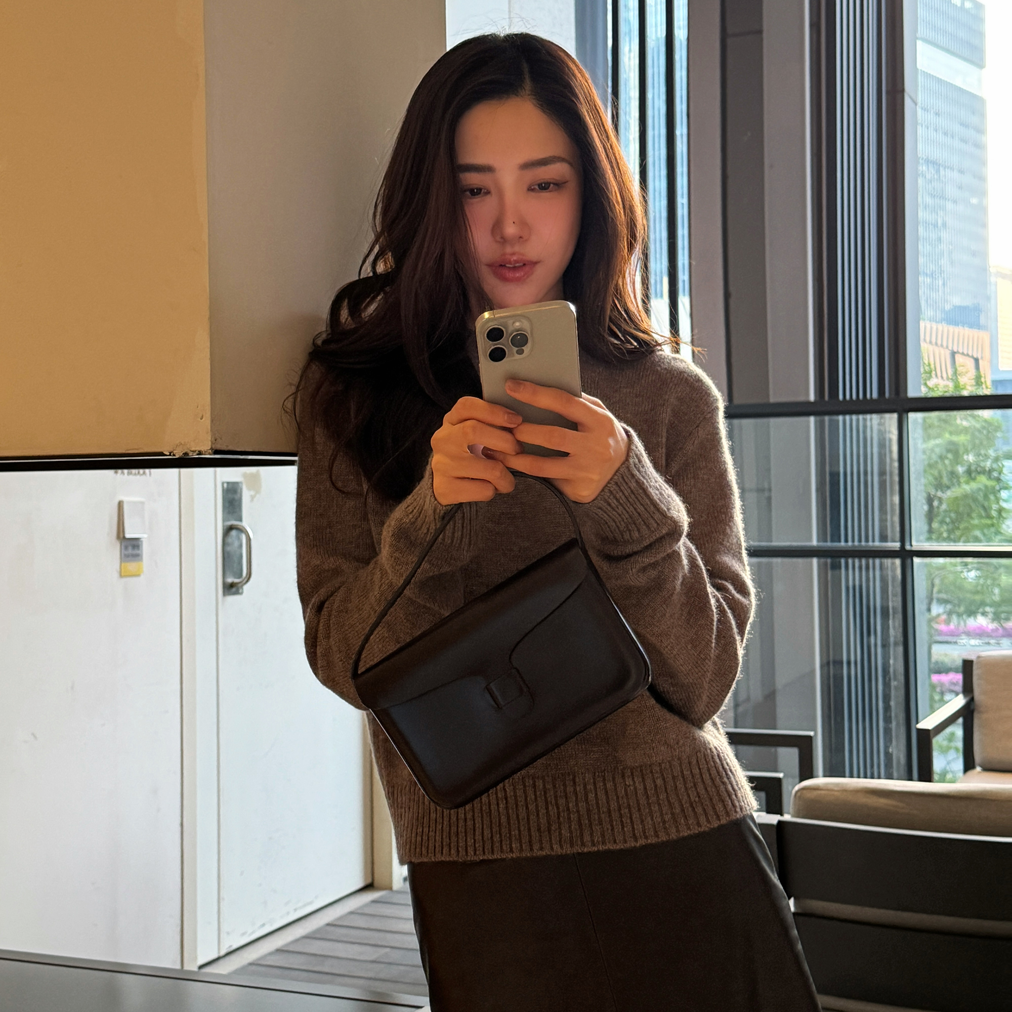 ROMI STUDIO康宝莱山羊绒绵羊毛桑蚕丝混纺套头毛衫 RW24WSG0060