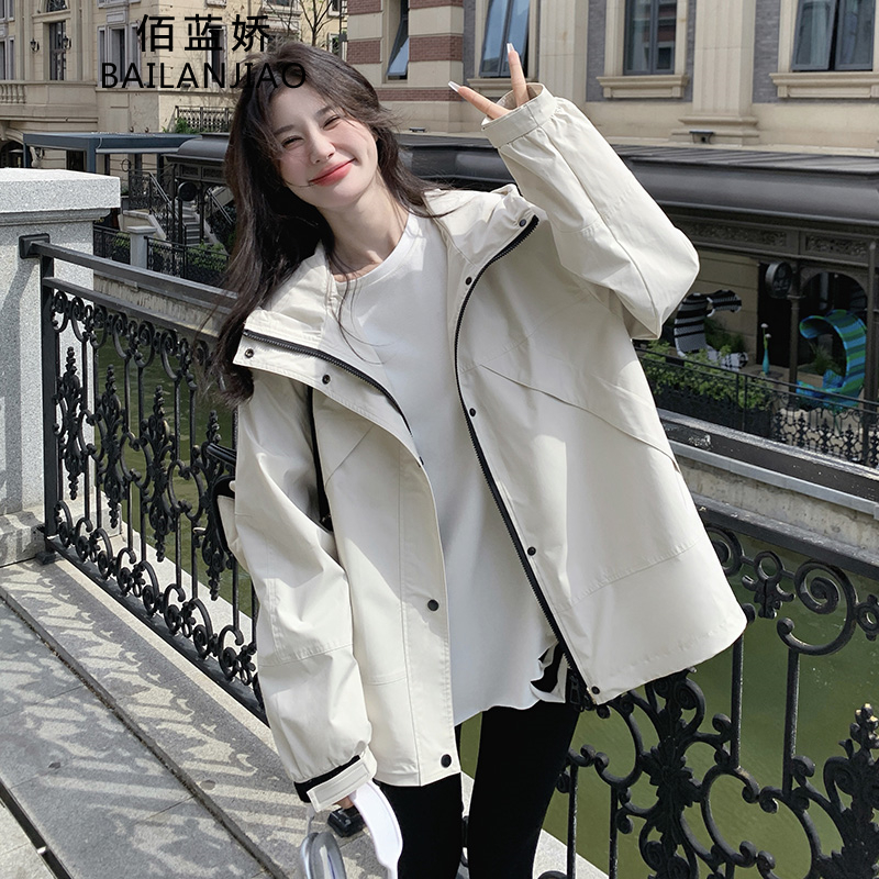 米白色连帽冲锋衣外套女2025春秋新款韩版宽松休闲百搭工装夹克潮