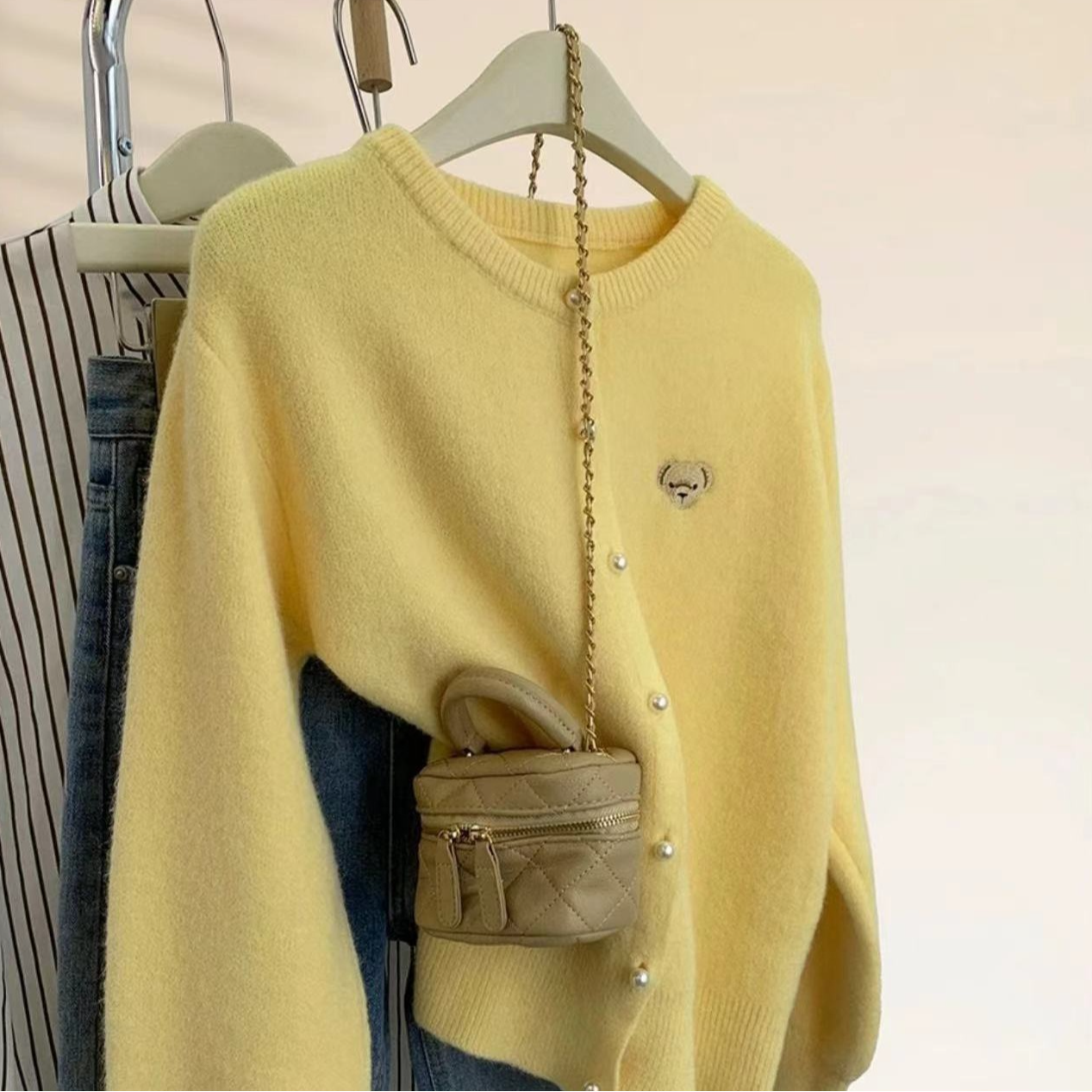 【起司】小熊刺绣软糯针织开衫女春秋宽松上衣超好看毛衣外套6689