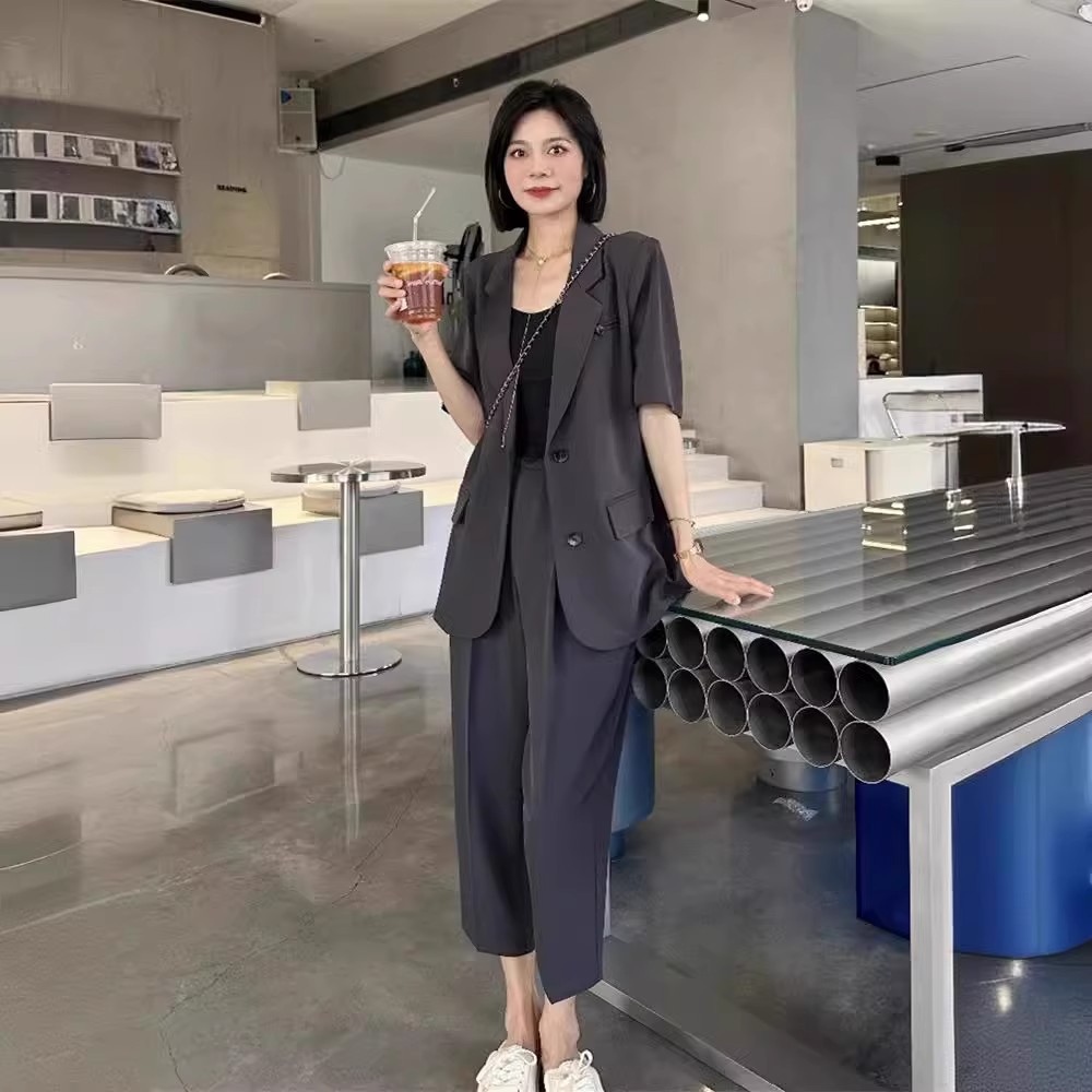 大码短袖西装两件套女韩版胖mm夏季薄款休闲西服九分裤套装200斤