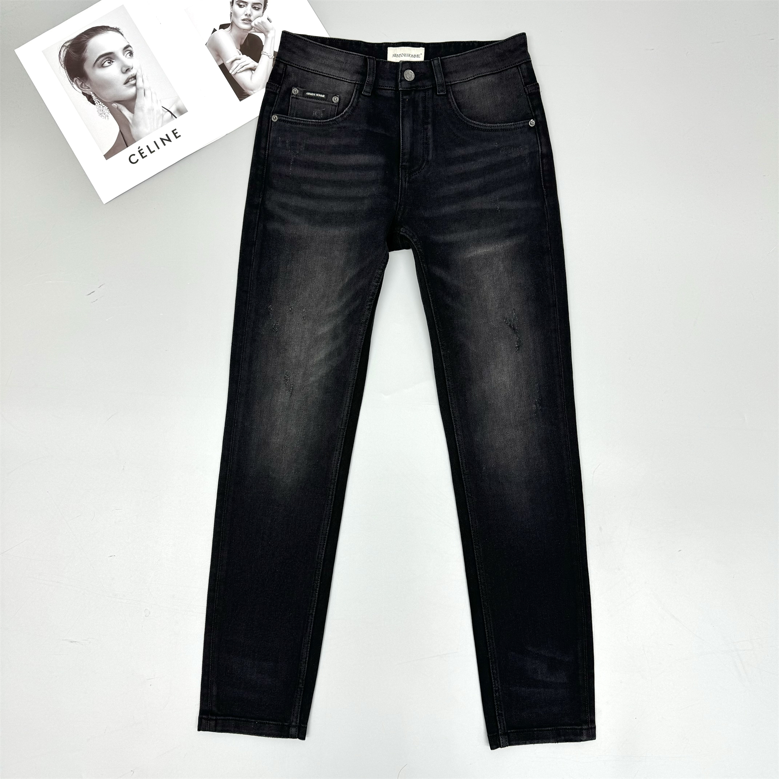 2025时尚简约高端欧货经典百搭水洗黑色显瘦男士牛仔裤修身小直筒