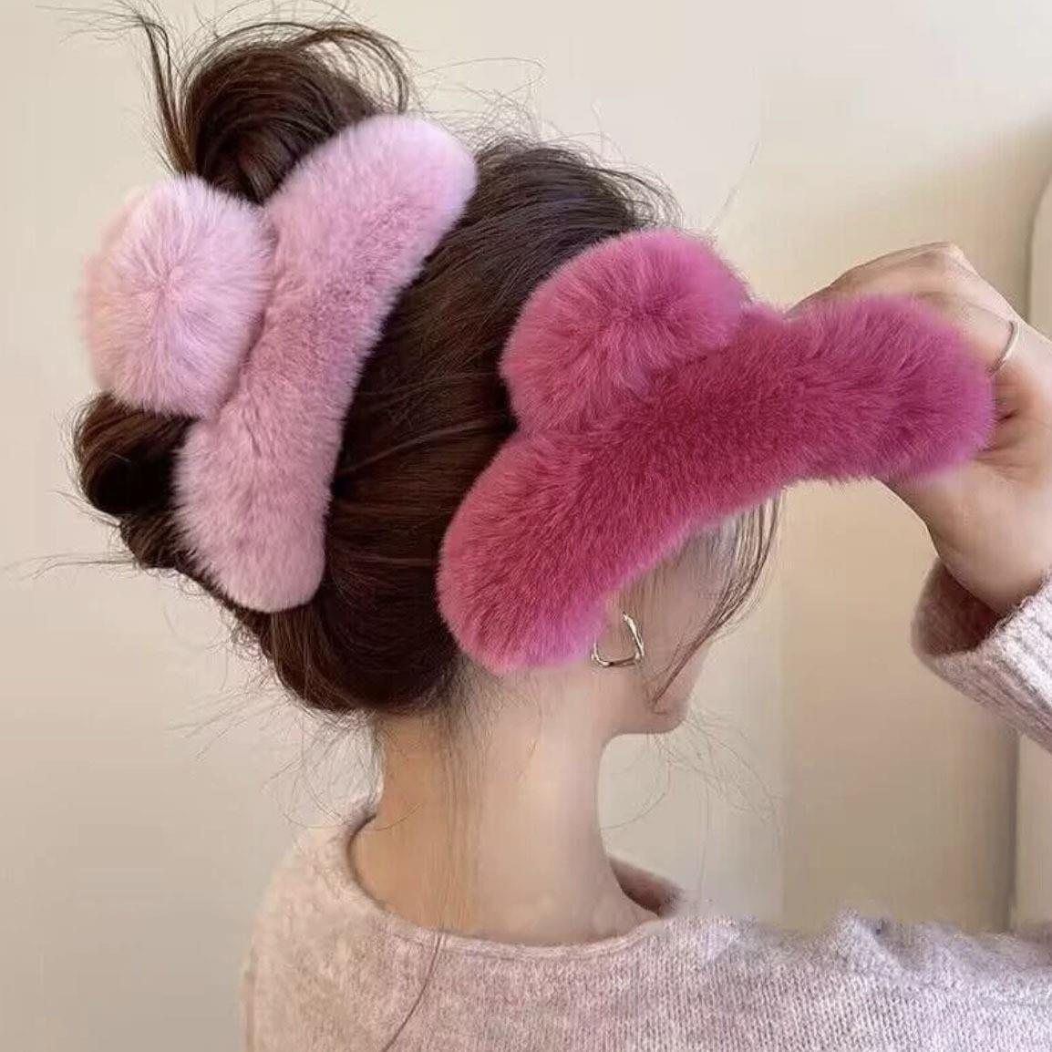 秋冬款大号发夹后脑勺毛毛抓夹鲨鱼夹毛绒头饰新年玫红色显白