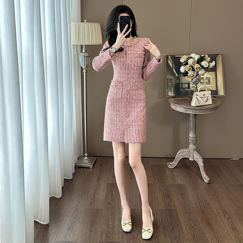 春秋法式富家千金名媛裙子气质减龄御姐轻熟小香风连衣裙女高级感